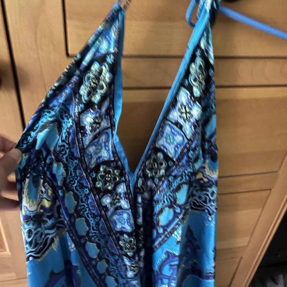 Dress - Picture 6 of 6